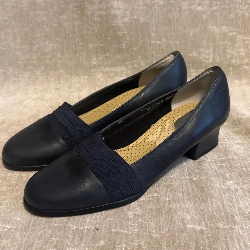 Ros Hommerson Leather Trotter Pumps